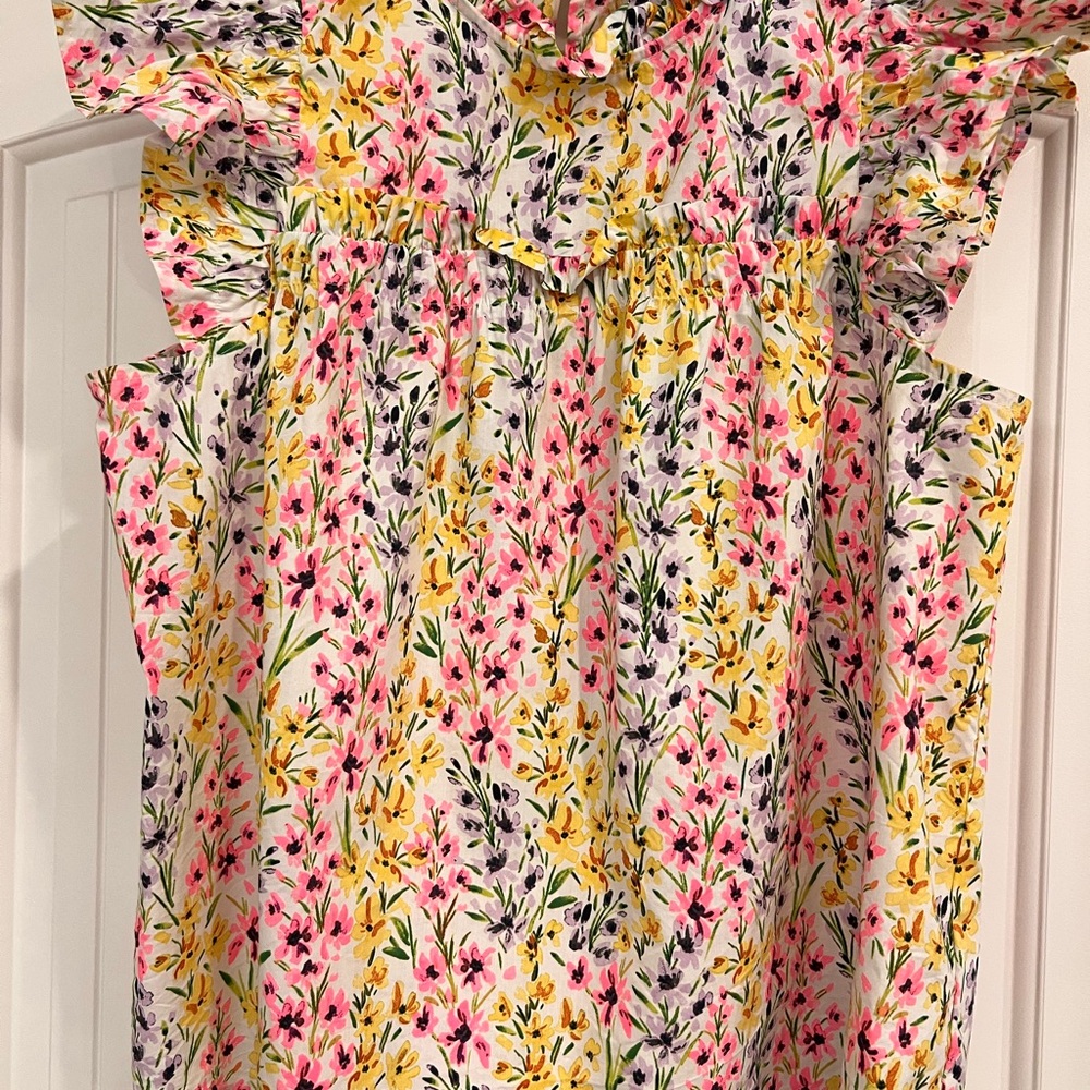 Crown & Ivy Multicolor Floral Blouse